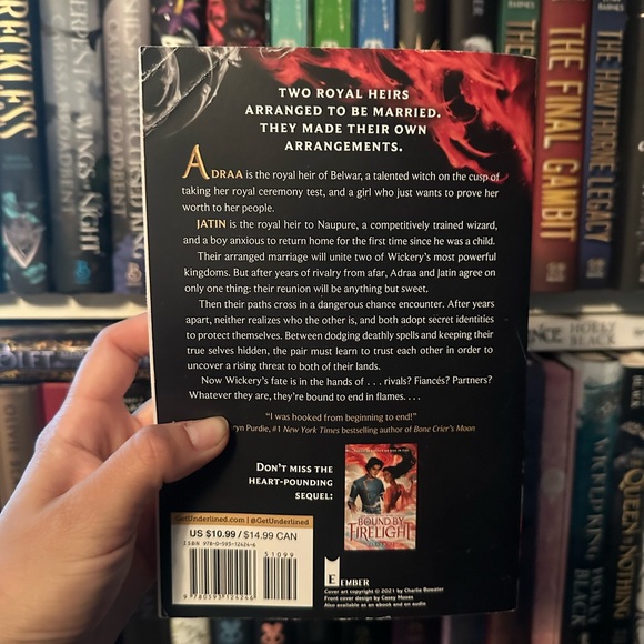 Cast In Firelight | Softcover - Picture 2 of 2